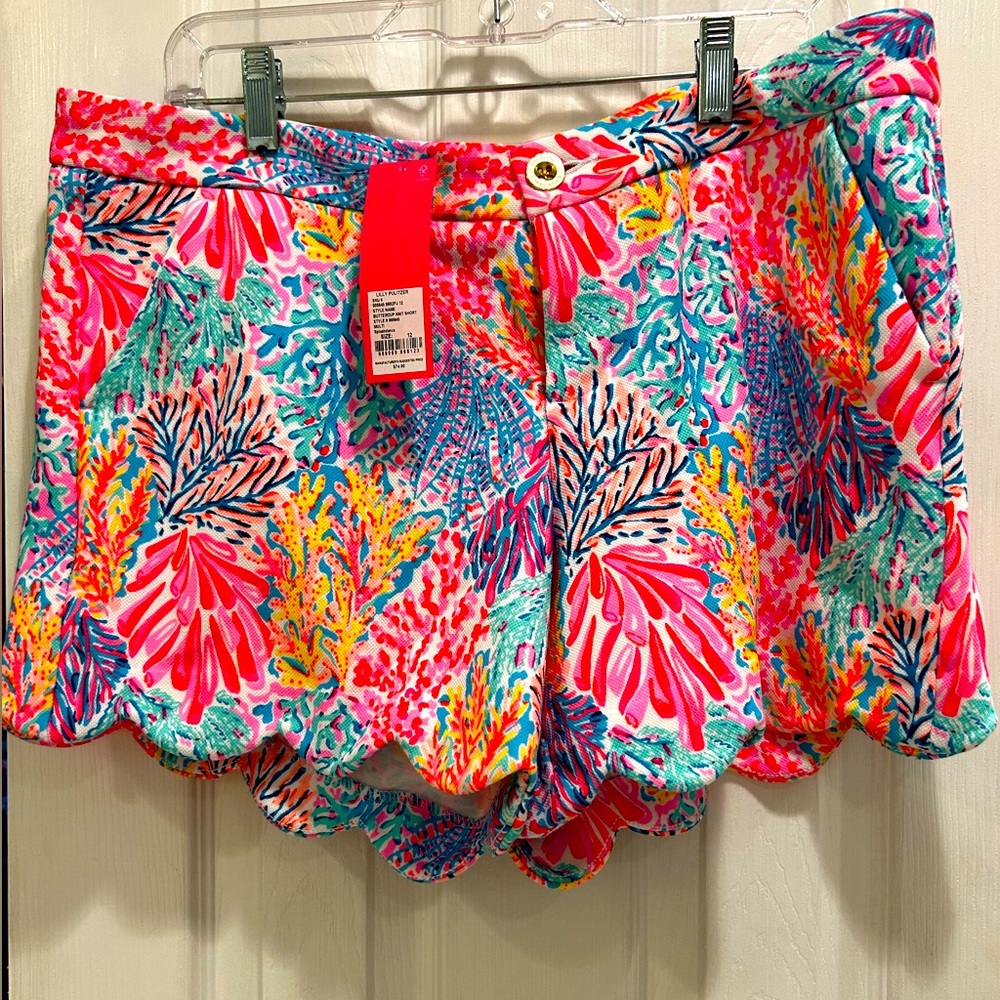 ❌❌SOLD❌❌.  Lilly Pulitzer NWT, 12, Buttercup Knit Short, Splash dance